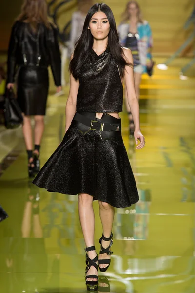 Look 10